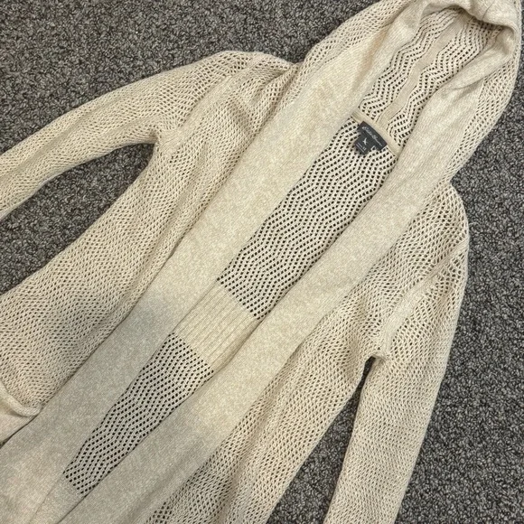 Eddie Bauer Cream Hooded Cardigan - Picture 3 of 6